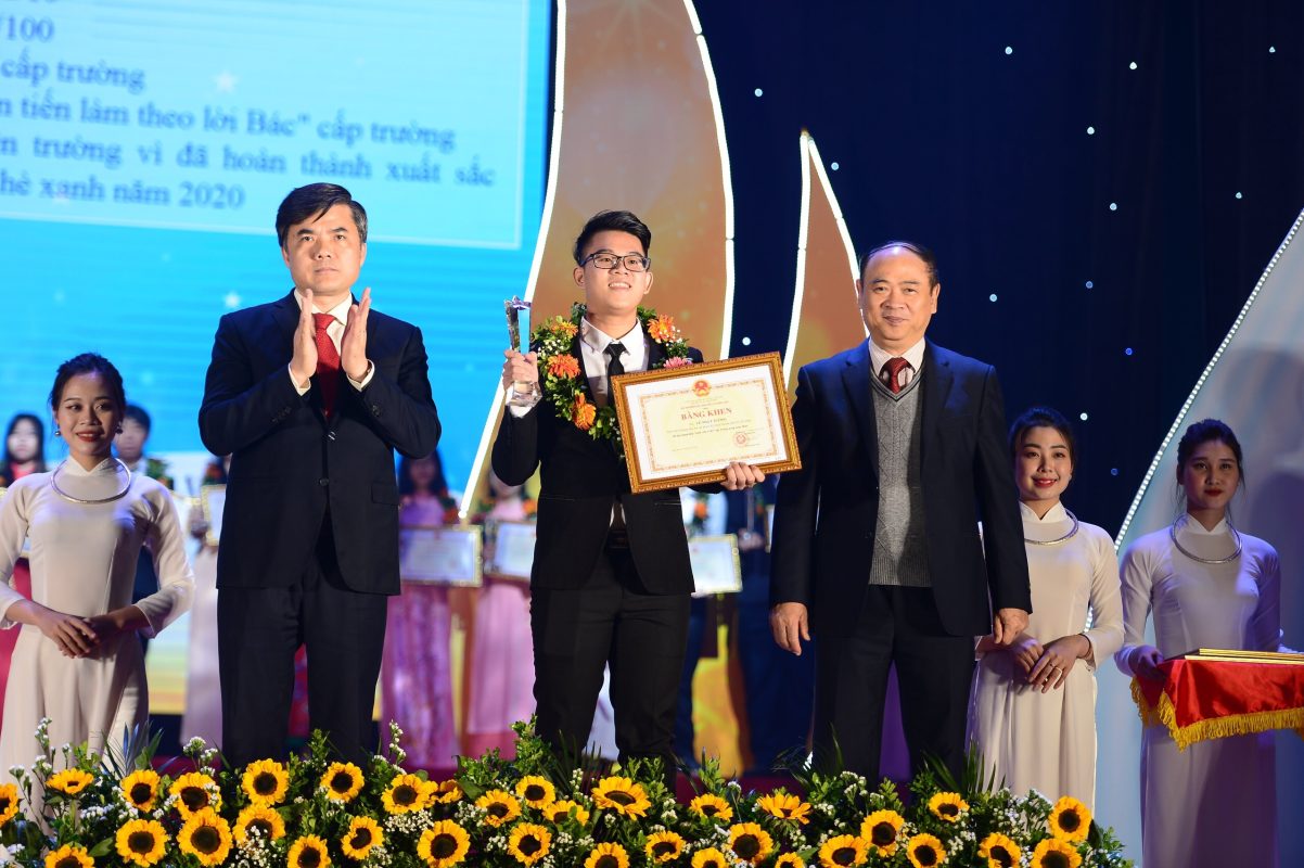 Chàng sinh viên với những chiến xe tình nguyện - Ảnh 4